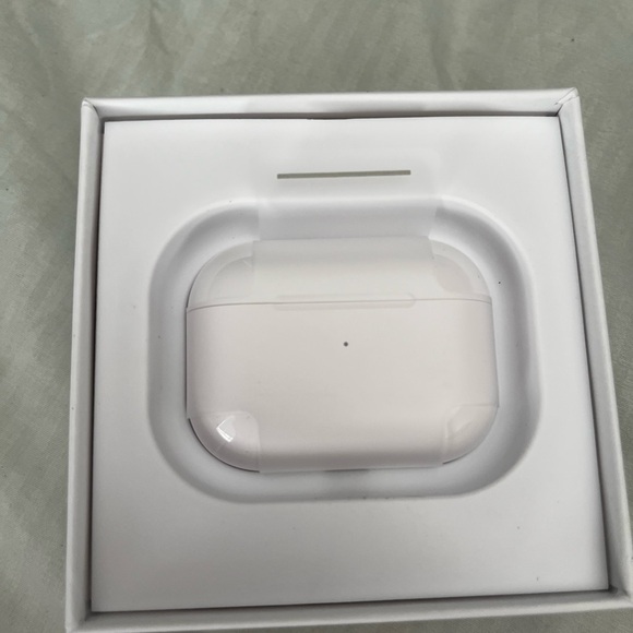 Selling AirPods Pro’s Gen 2 - Picture 8 of 8